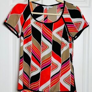 Trina Turk Mod Wave Silk Short Sleeve Blouse, Size SP, EUC